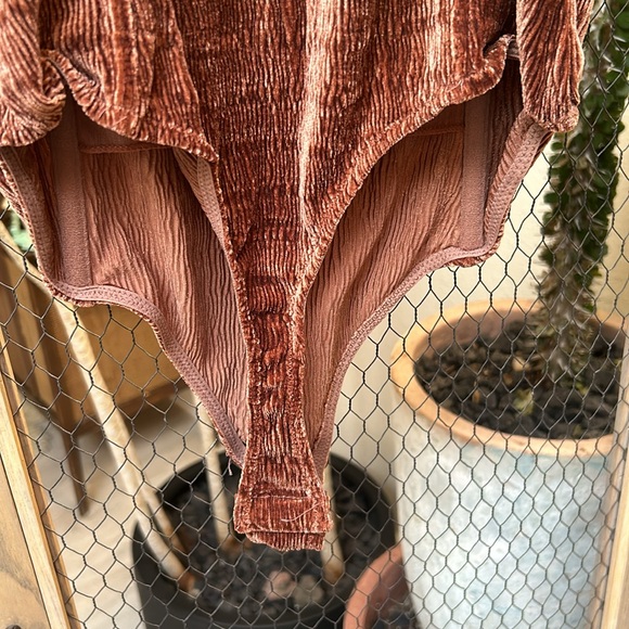 Urban Outfitters Out From Under Luna Velvet Bodysuit - Picture 10 of 11